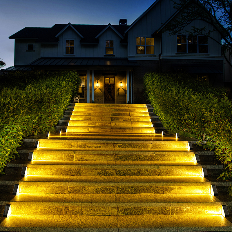 Solar-Powered Step Lights, Out - Deck Step Light avaliação e preço